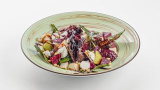 Салат С Грушей, Свеклой И Шпинатом (100 г)