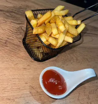 Картофель фри (200г)