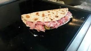 Piadina cotto e spalmabile