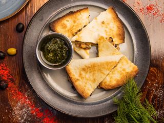 Кесадилья с курицей и грибами (300г)