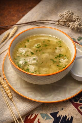 Пельмени с бульоном (350г)