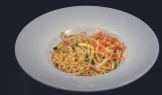 221 Yaki ramen con verdure