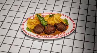 Медальоны с перечным соусом (245г)