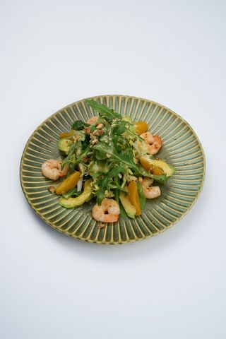 Салат с креветками и авокадо (250 г)