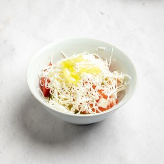 Srpska salata sa sirom