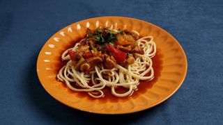 Гуйру лагман с курицей   (450г)