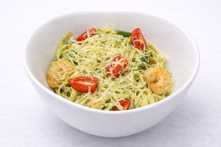 Паста с креветками в соусе песто (350г)