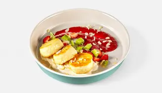 Сырники со сливочным муссом и ягодами (250г)