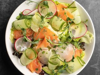 Салат с сёмгой (215г)
