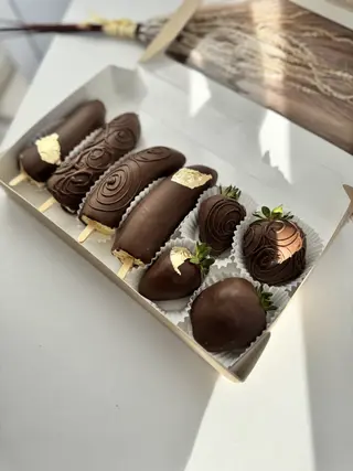 Клубника и бананы в шоколаде №3 (440г)