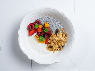 Чиа боул с йогуртом и гранолой (280г)