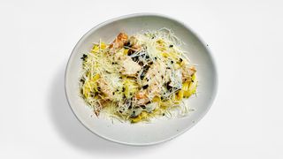 С курицей и грибами (360г)