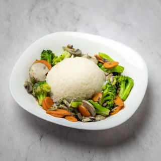 Brokoli sa belim lukom 600gr