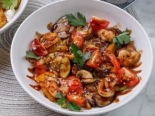 Гриль-салат с креветками (340г)