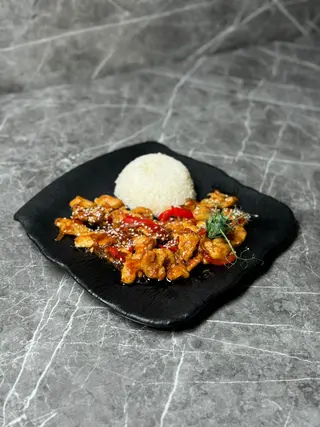 Курица в терияки соусе с рисом (350г)