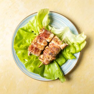 Rolovani pileći ražnjići 1kg