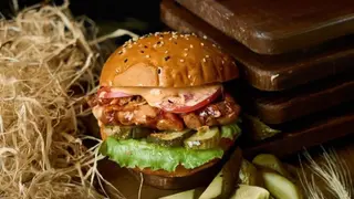 Бургер с кусочками курицы ХЛ(300г)