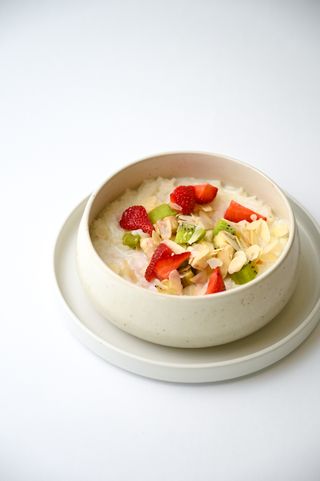 Рисовая каша с фруктами (350г)