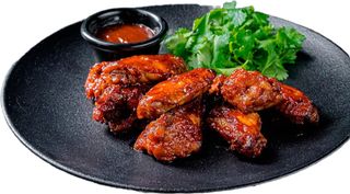 Куриные крылья в соусе BBQ (250г)