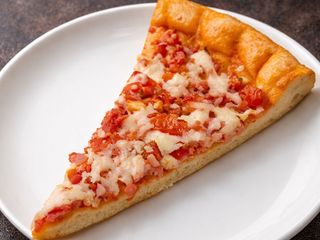 Пирог с сосиской (150 г)