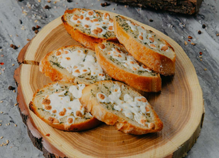 Гренки запеченные с сыром (140г)