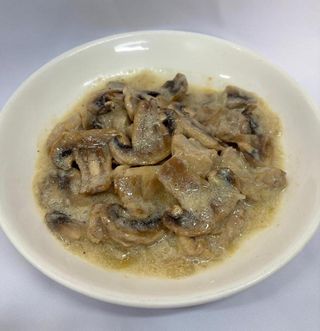 Филе куриное с грибами в сливочном соусе (175г)