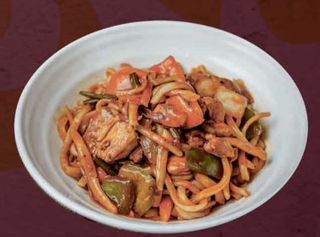 Жареный лагман из курицы (500г)