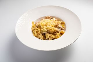 Феттучини с курицей и грибами (391гр)