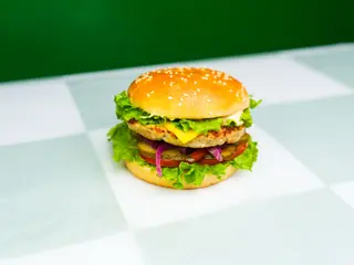 Бургер с курицей (350 г)