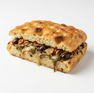 Focaccia scarola, olive e noci