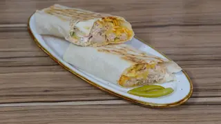 Донер с курицей с чипсами (389г)