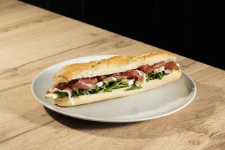 Baguete de Presunto e Queijo Brie