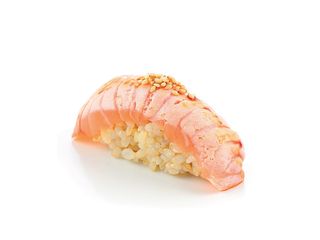 30 Nigiri salmone scottato 2 pezzi