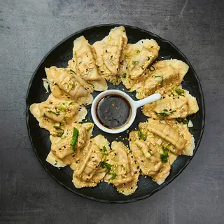 Boiled sesame sauce dumplings