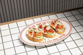 Брускетта с лососем (310г)