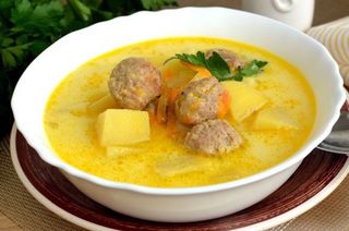 Суп картофельный с куриными фрикадельками (475г)