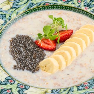 Овсяная каша с семенами чиа,бананом (200г)