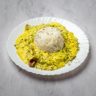 Piletina sa kurkumom u sosu 800 gr