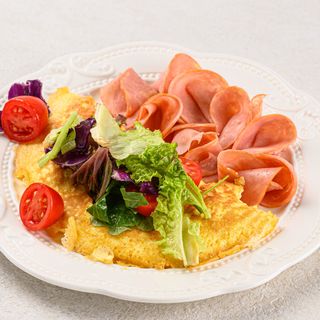 Омлет с говяжьей ветчиной и микс зелени(140г)