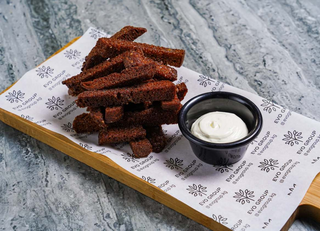 Гренки с чесноком (200г)