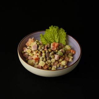 35. Греческий салат (110г)