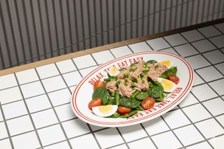 Нисуаз с консервированным тунцом (205г)