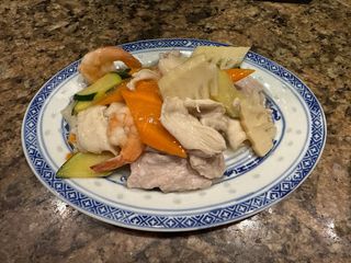 36. Misto di carne, pollo e gamberetti