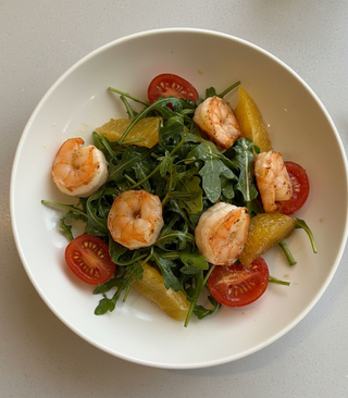 Салат с рукколой и креветками (180г)
