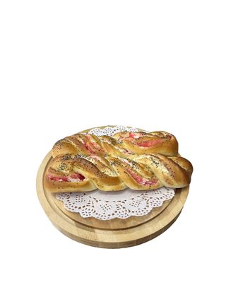 Булочка творожная с вишней (130г)