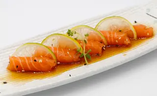 Ca1.Carpaccio sake