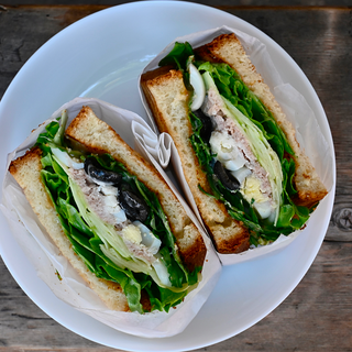 თინუსის სენდვიჩი