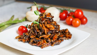 Шампиньоны в кисло-сладком соусе (220г)