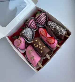 Клубника и бананы в шоколаде №2 (350г)