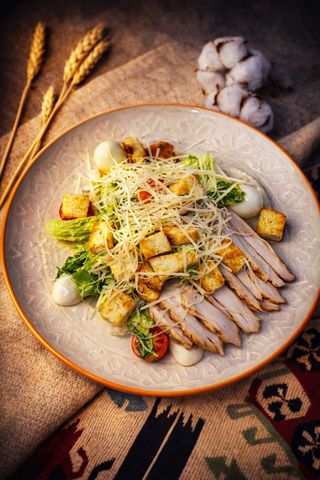 Цезарь с курицей (200г)